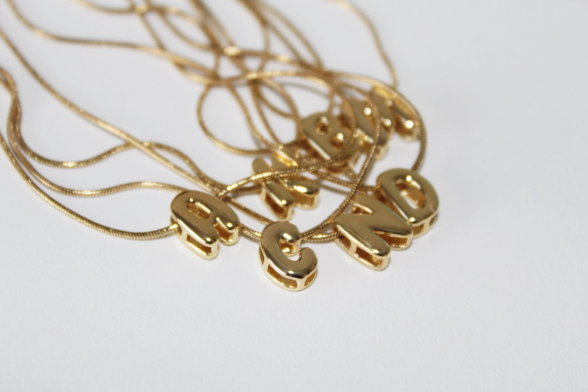 Collar Inicial Ballon Lisa